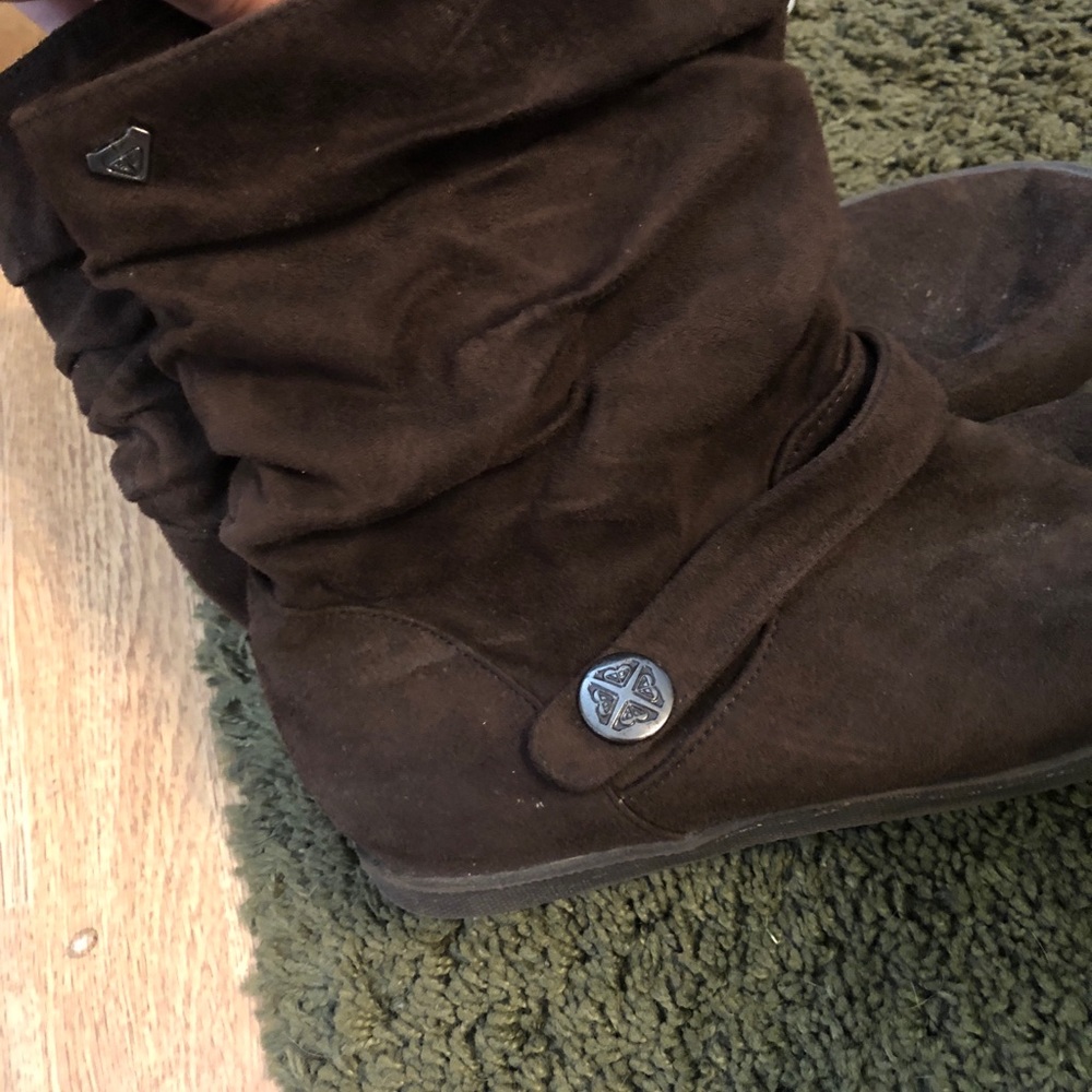 Roxy boots